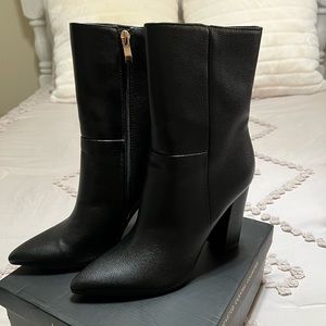 Pebbled black leather bootie